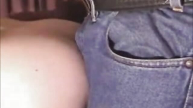 ممتاز :  مثير افلام سكس مترجم اجنبى وقحة مع ثقب اللسان هو لعق الديك مع لسانها الكبار فيديو سكس 